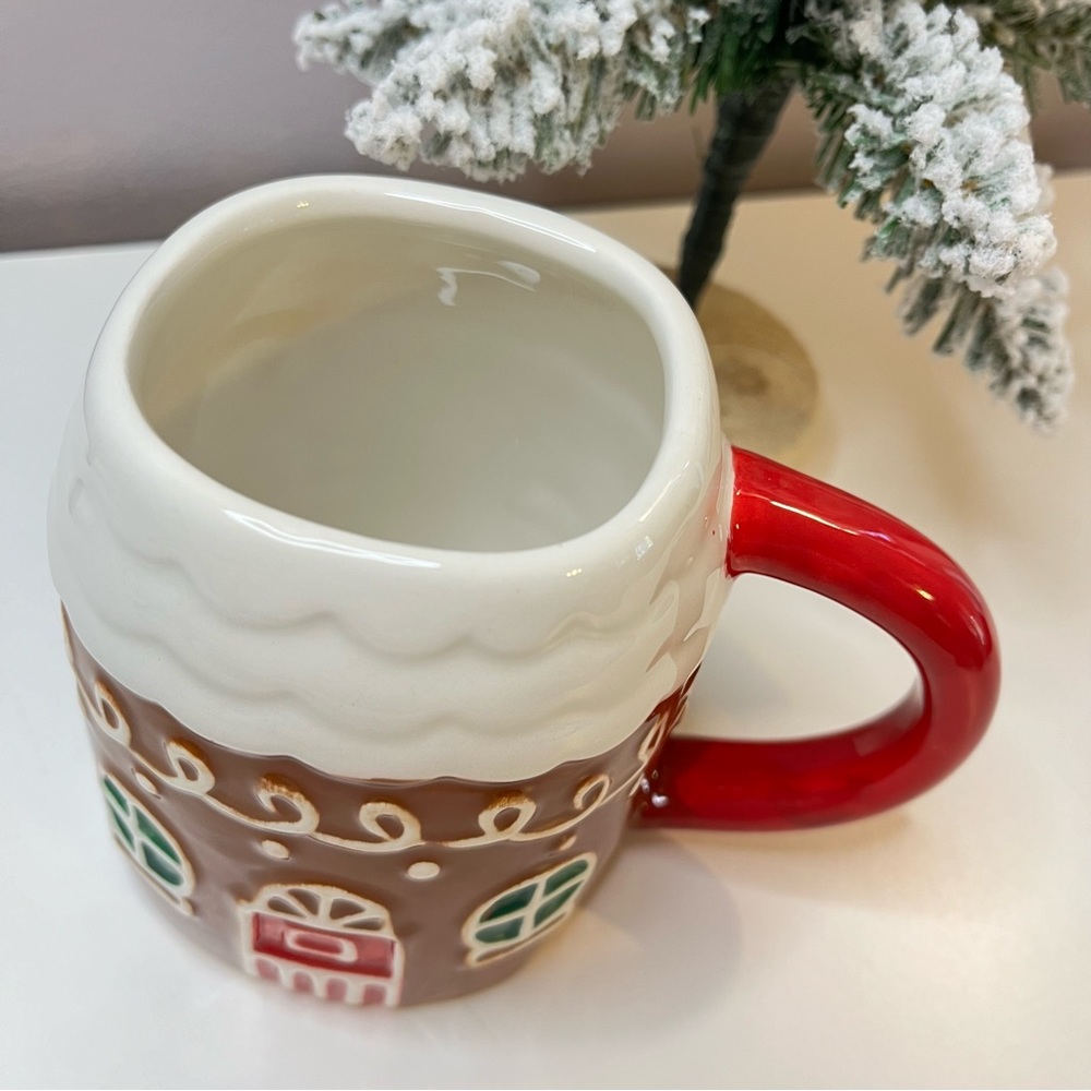 Target Wondershop Earthenware Gingerbread House Mug NWT Holiday Whimsical - Picture 2 of 4